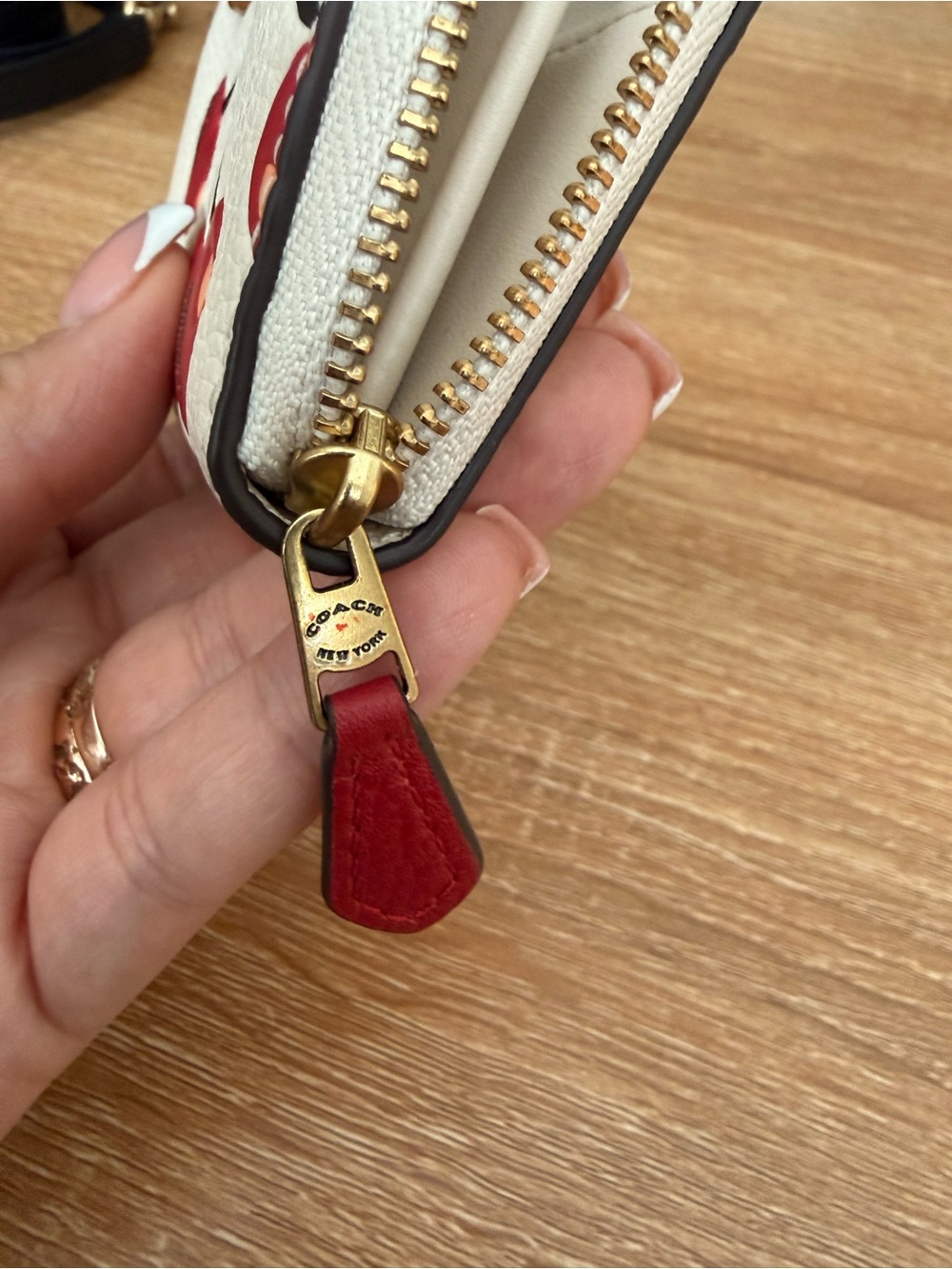 Coach White Cherry Print Small Zip Wallet with Gold 'C' - Picture 4 of 4